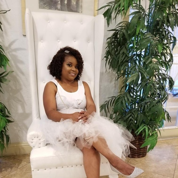 Meet your Posher, Takesha - Picture 1 of 1